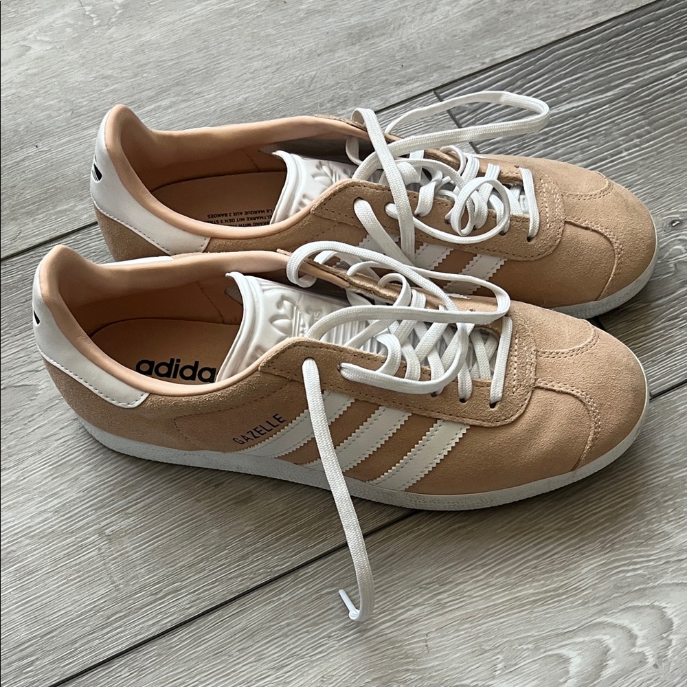 Adidas Gazelle Shoes in Beige and White